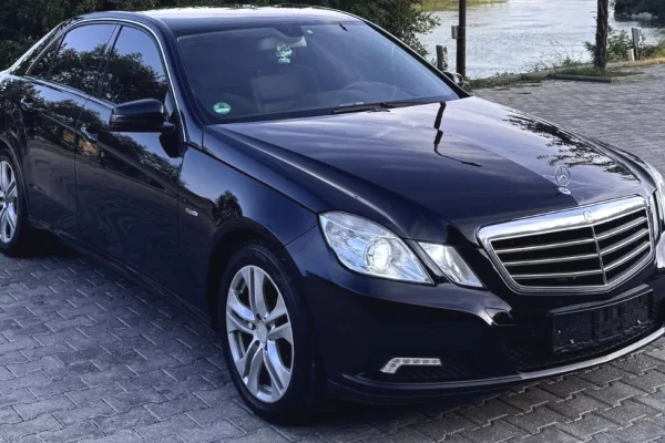 Makina ne shitje ne Tirane - 7,900 Euro