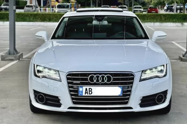Makina ne shitje ne Shkoder - 12,900 Euro