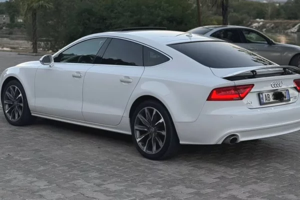 Makina ne shitje ne Shkoder - 12,900 Euro