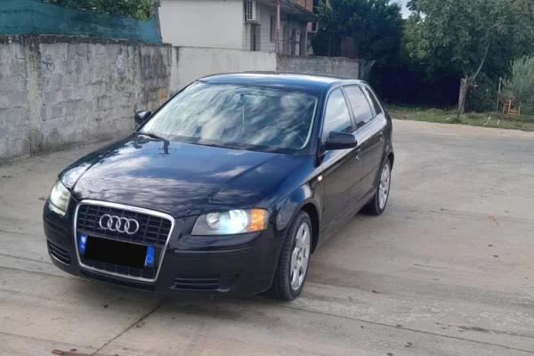 Makina ne shitje ne Tirane - 4,200 Euro