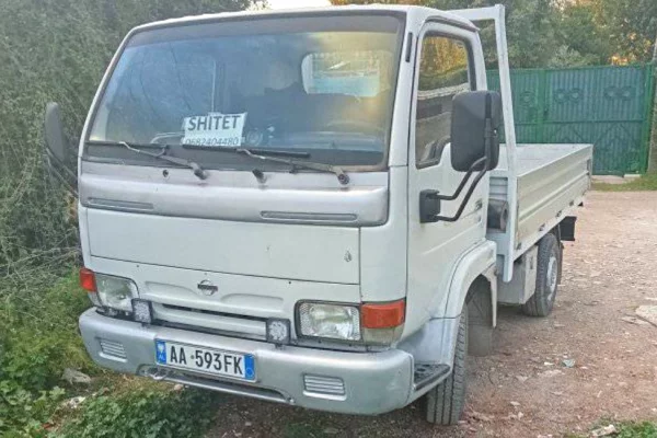 Makina ne shitje ne Tirane - 6,800 Euro