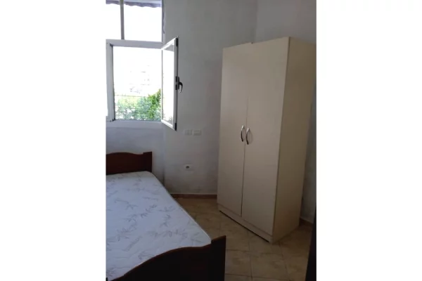 Shtepi me qera 1+1 ne Tirane - 260 Euro