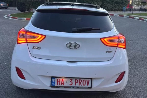 Makina ne shitje ne Tirane - 7,300 Euro