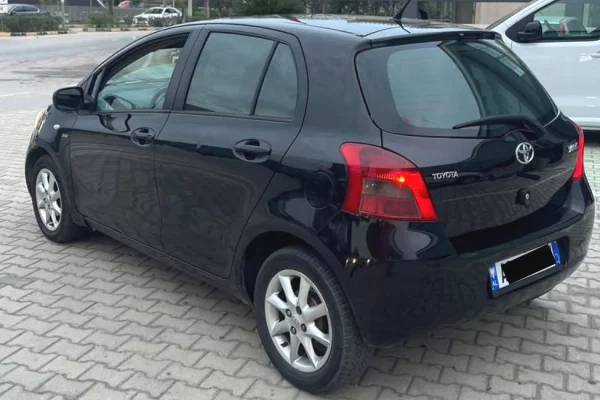 Makina ne shitje ne Tirane - 4,299 Euro