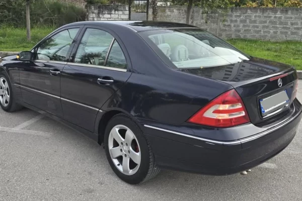 Cars for sale in Tirana - 4,300 Euro