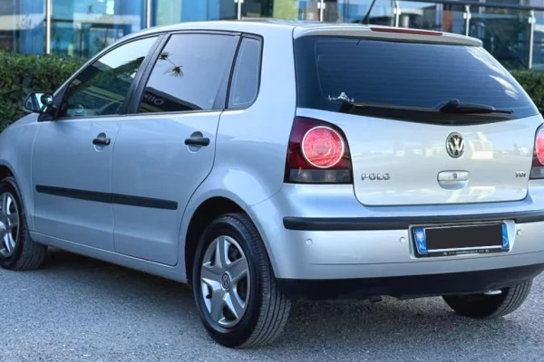 Cars for sale in Tirana - 2,700 Euro