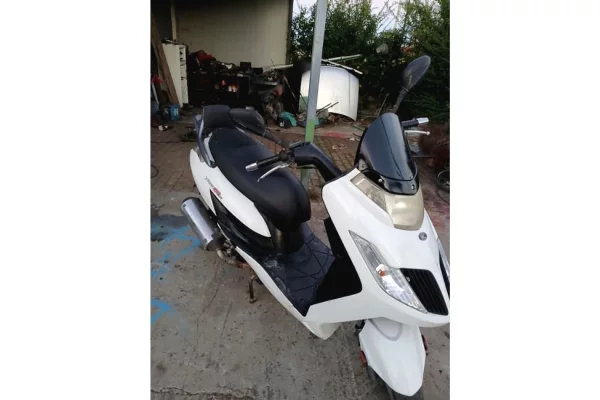 Motorcycles for sale in Lezha - 1,100 Euro