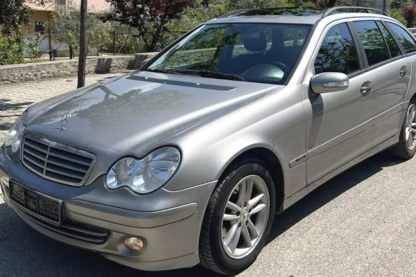 Cars for sale in Tirana - 4,300 Euro