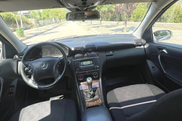 Cars for sale in Tirana - 4,300 Euro