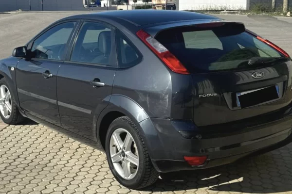 Cars for sale in Tirana - 2,700 Euro