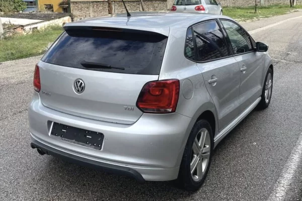Cars for sale in Tirana - 7,700 Euro