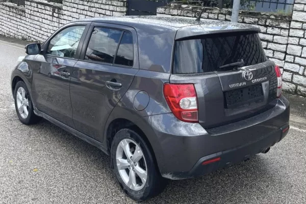 Cars for sale in Tirana - 6,800 Euro