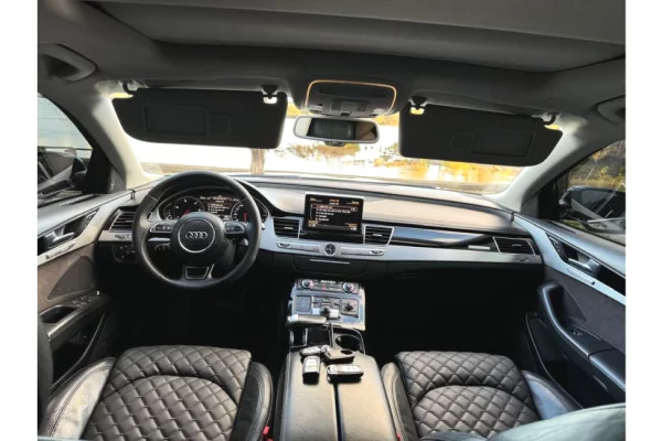 Makina ne shitje ne Tirane - 13,500 Euro