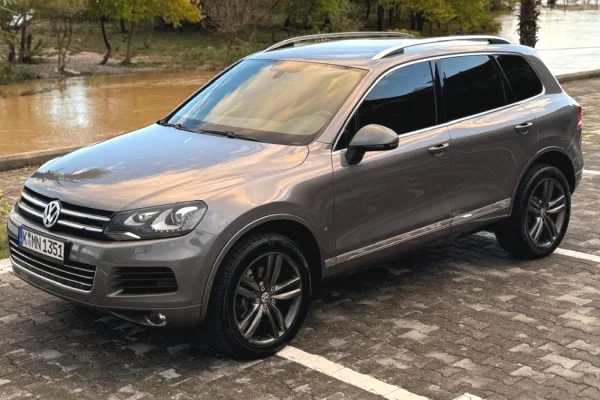 Makina ne shitje ne Tirane - 12,500 Euro