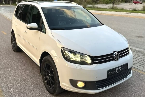 Makina ne shitje ne Vlore - 6,400 Euro