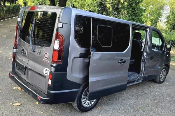 Makina ne shitje ne Tirane - 12,900 Euro