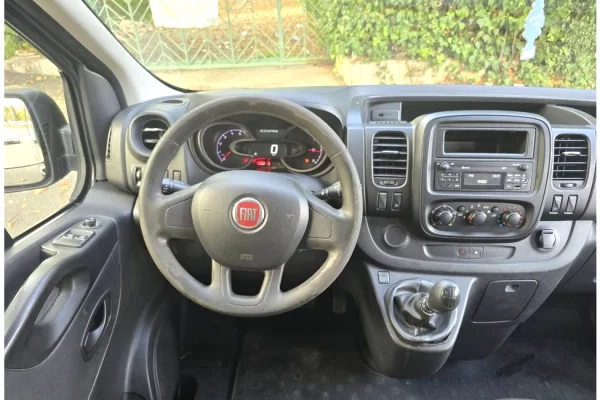 Makina ne shitje ne Tirane - 12,900 Euro