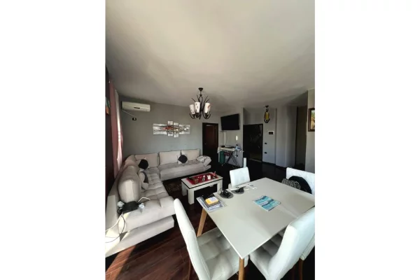 Casa in affitto 2+1 a Tirana - 1,200 Euro