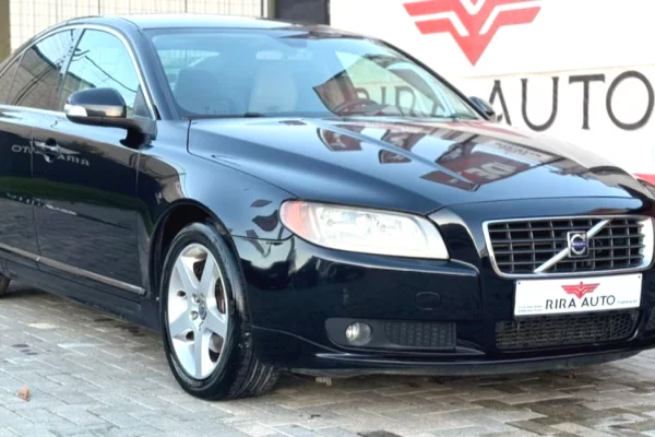 Makina ne shitje ne Tirane - 4,900 Euro