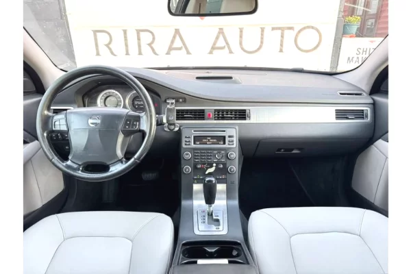 Makina ne shitje ne Tirane - 4,900 Euro