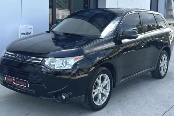 Makina ne shitje ne Tirane - 11,500 Euro