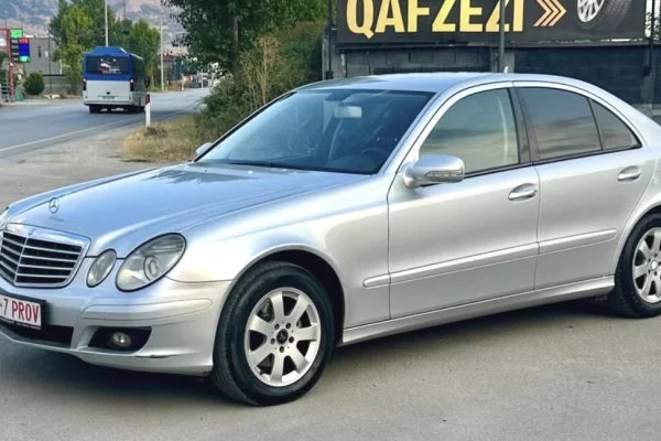 Makina ne shitje ne Tirane - 5,000 Euro