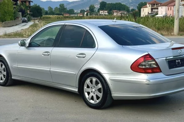 Makina ne shitje ne Tirane - 5,000 Euro