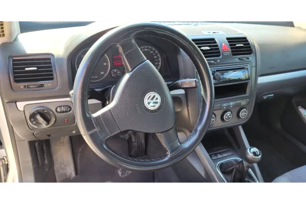 Cars for sale in Tirana - 3,000 Euro