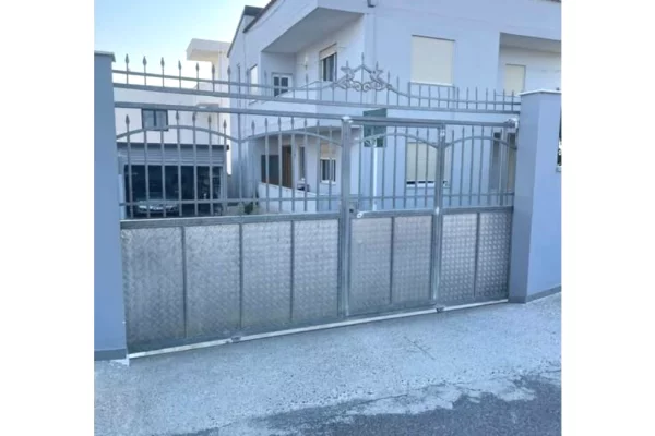 Different articles in Durres - 80,000 Leke