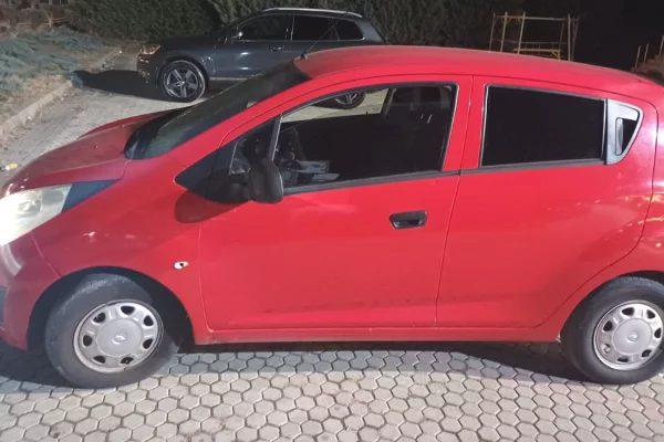 Makina ne shitje ne Tirane - 2,100 Euro