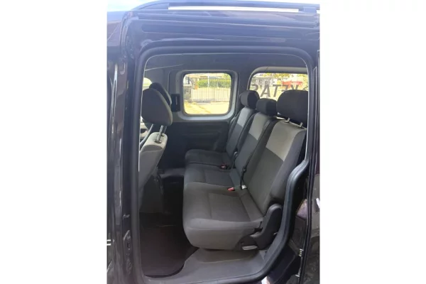 Makina ne shitje ne Tirane - 8,500 Euro