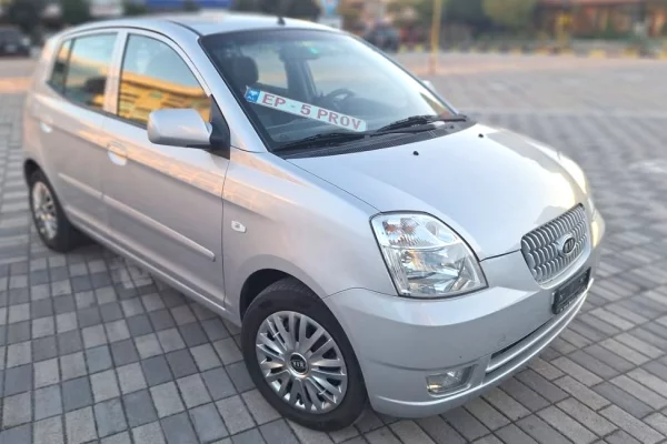 Makina ne shitje ne Elbasan - 3,500 Euro