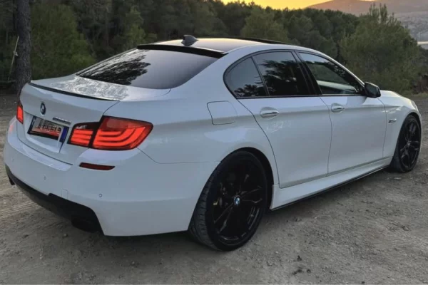 Makina ne shitje ne Tirane - 13,500 Euro