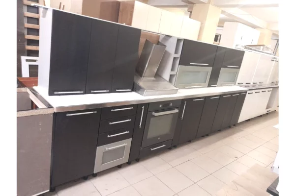 Mobilje dhe Elektroshtepiake ne Tirane - 85,000 Leke