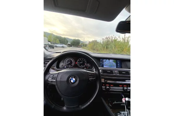 Makina ne shitje ne Tirane - 7,000 Euro