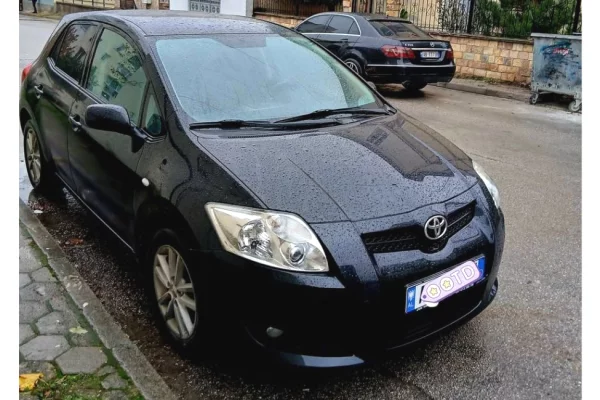 Makina ne shitje ne Korce - 500 Euro