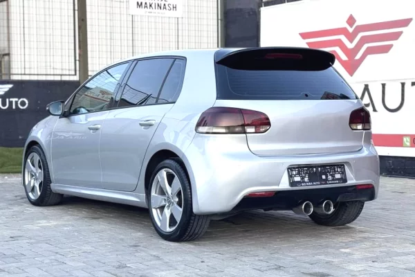 Makina ne shitje ne Tirane - 5,500 Euro