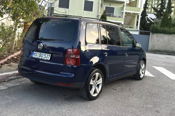 Cars for sale in Tirana - 5,600 Euro