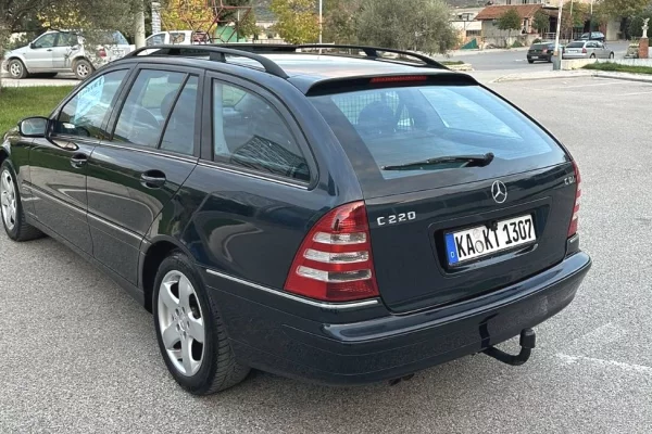 Cars for sale in Tirana - 3,500 Euro