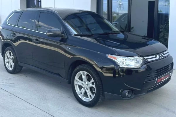 Auto in Vendita a Tirana - 11,500 Euro