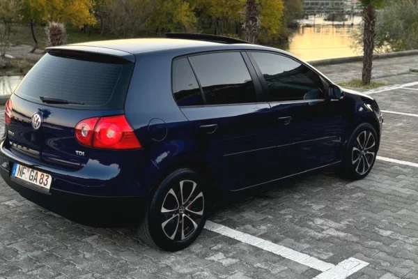 Cars for sale in Tirana - 5,200 Euro