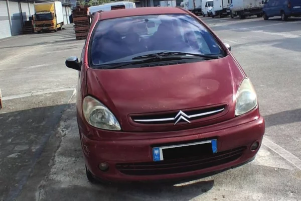 Cars for sale in Tirana - 1,000 Euro