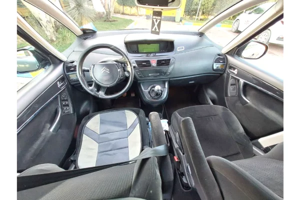 Cars for sale in Tirana - 2,900 Euro