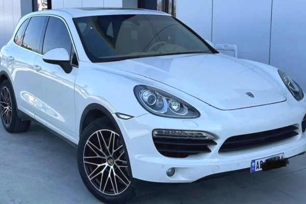 Cars for sale in Tirana - 13,900 Euro