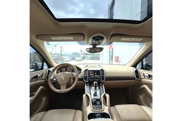 Cars for sale in Tirana - 13,900 Euro