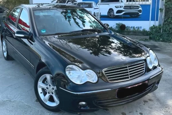 Cars for sale in Tirana - 4,700 Euro