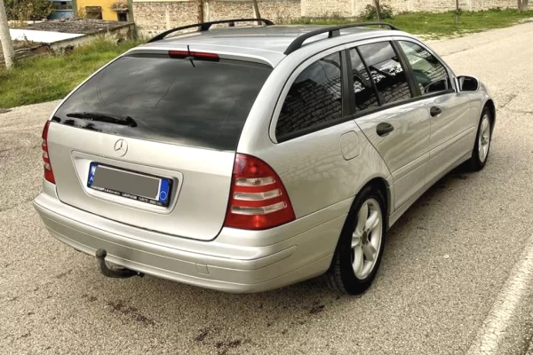 Cars for sale in Tirana - 4,300 Euro