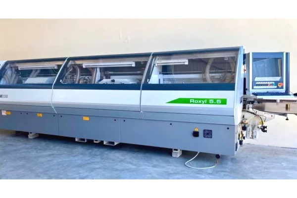 Vegla Pune ne Tirane - 13,700 Euro