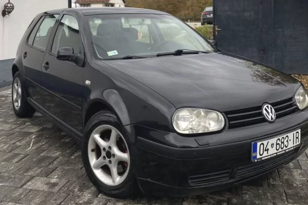 Cars for sale in Peja - 3,900 Euro