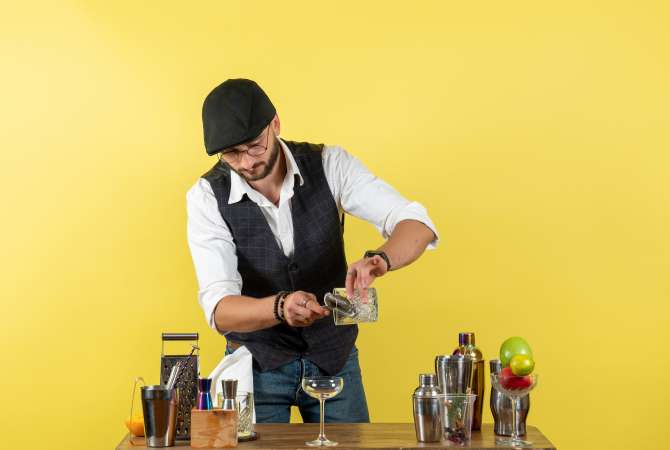 Njoftime Pune Kamarier/e-banakier/e